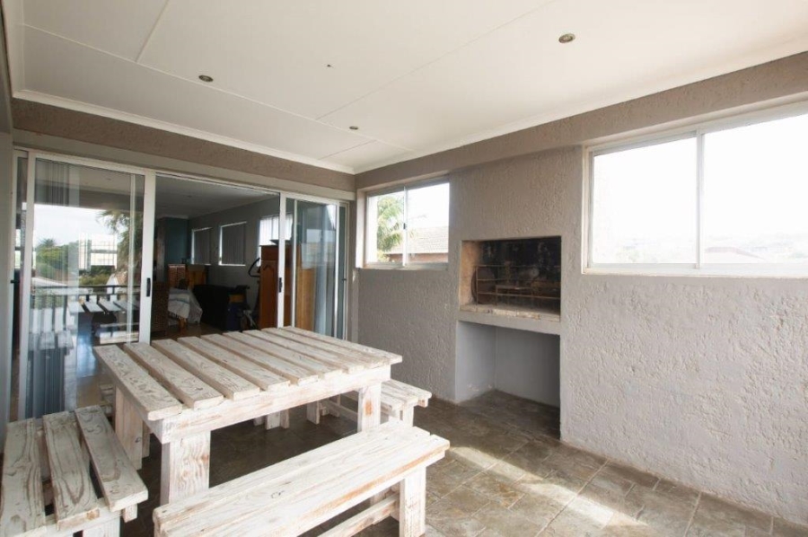 4 Bedroom Property for Sale in Kabeljauws Eastern Cape